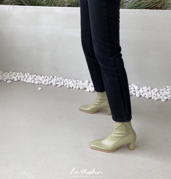 軟布皮革中筒靴(偏小半號)